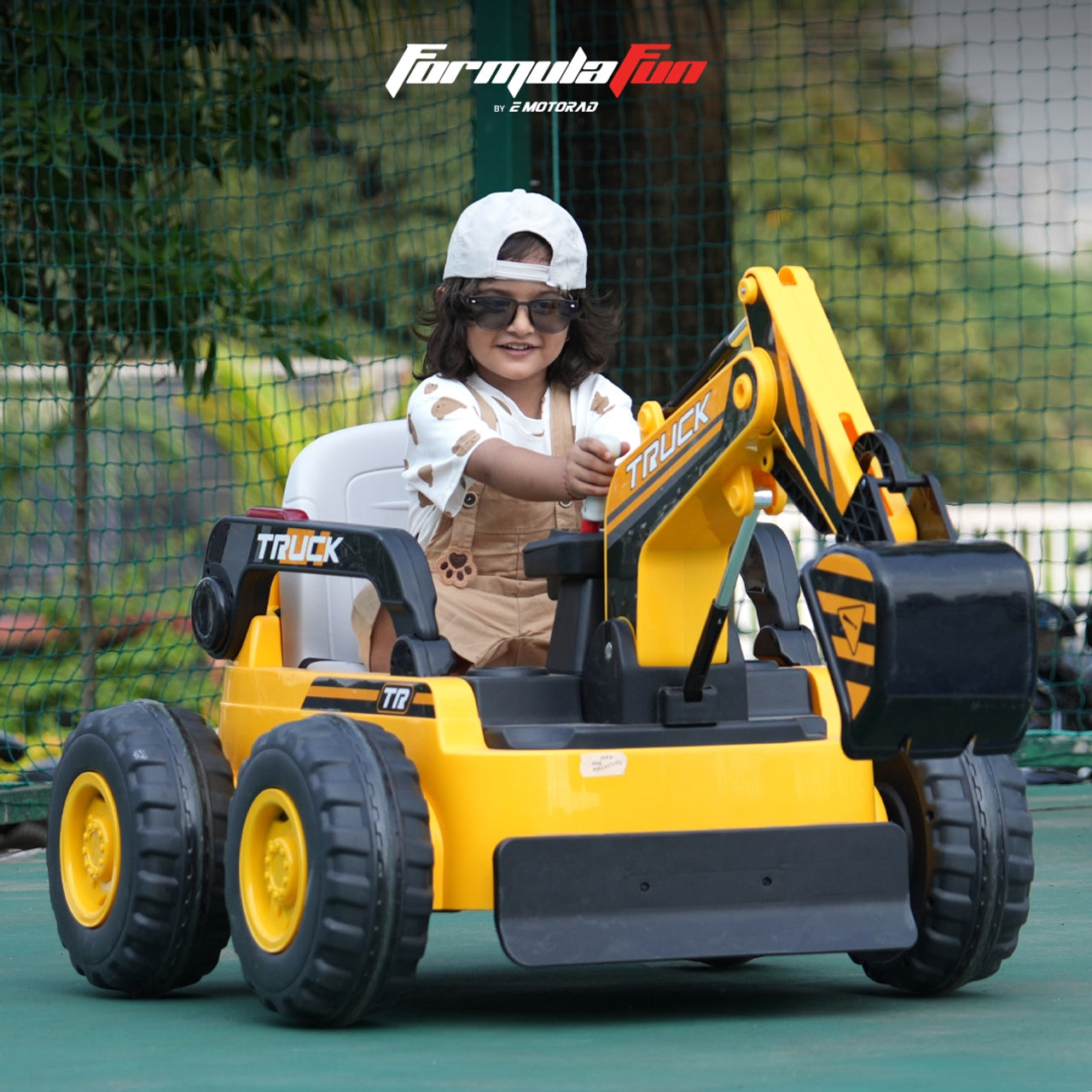 Mini Excavator (Yellow-Black) Kids Ride-On - Formula Fun